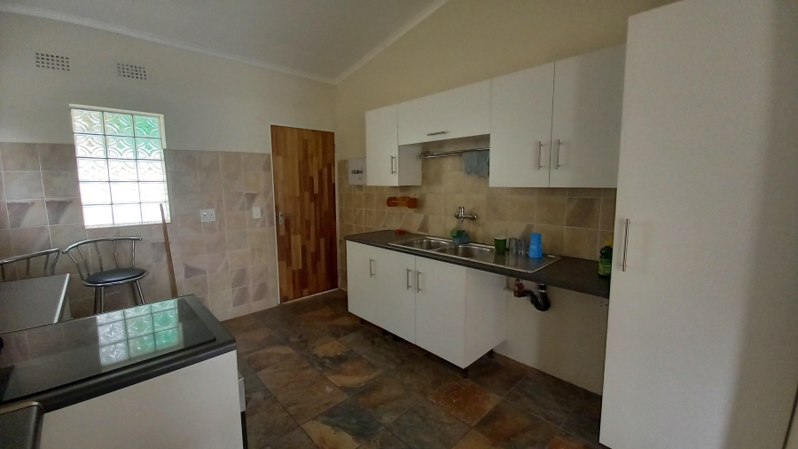 1 Bedroom Property for Sale in Mondeor Gauteng