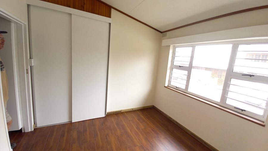 1 Bedroom Property for Sale in Mondeor Gauteng
