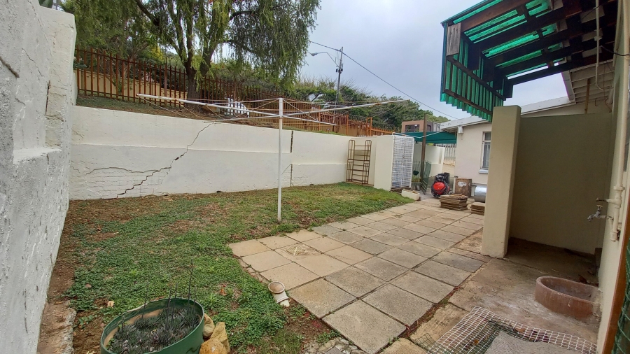 1 Bedroom Property for Sale in Mondeor Gauteng