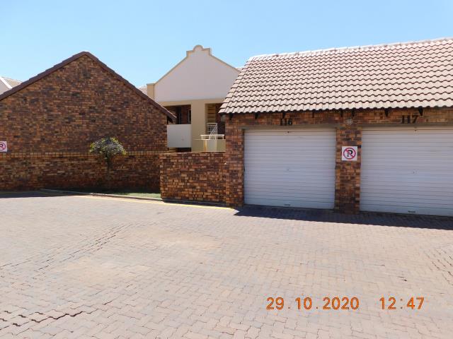 2 Bedroom Property for Sale in Faerie Glen Gauteng