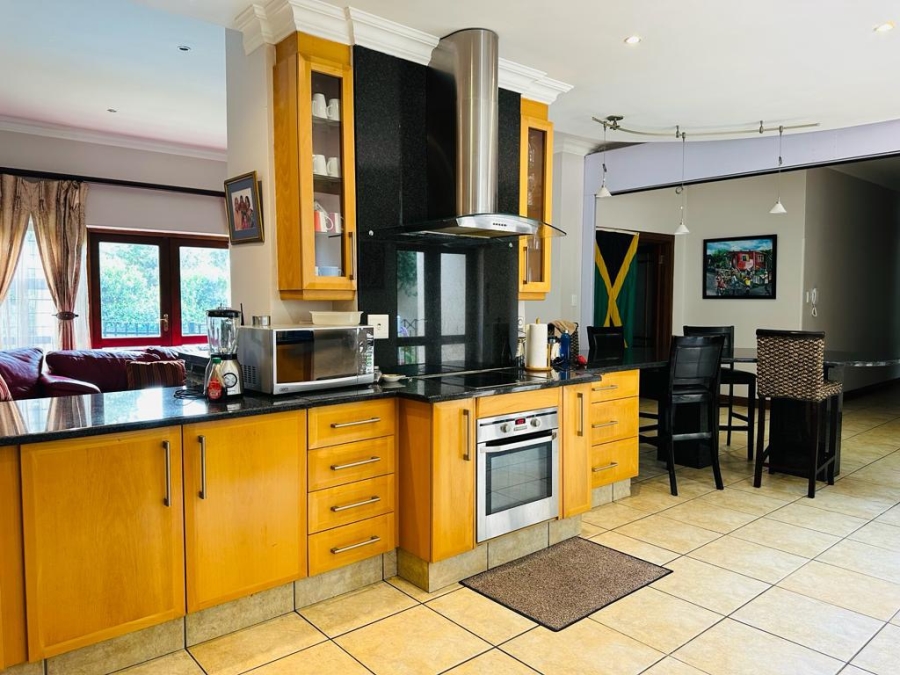 To Let 5 Bedroom Property for Rent in Bryanston Gauteng