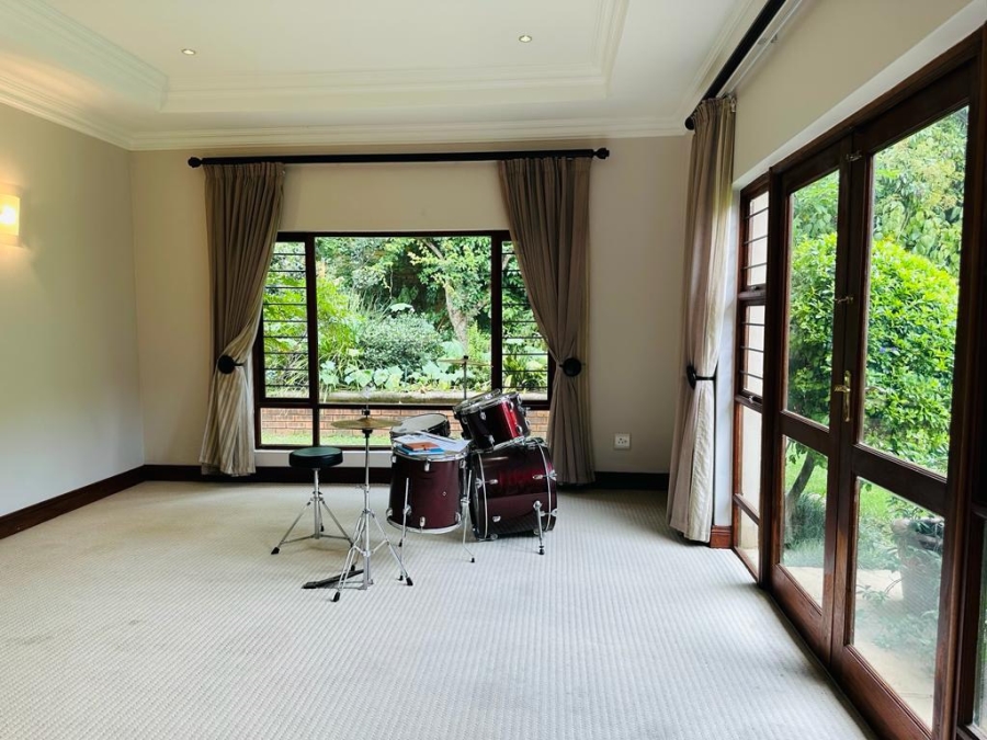 To Let 5 Bedroom Property for Rent in Bryanston Gauteng