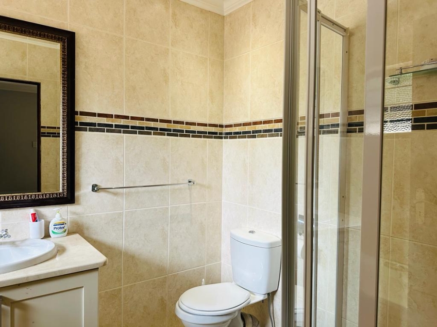 To Let 5 Bedroom Property for Rent in Bryanston Gauteng