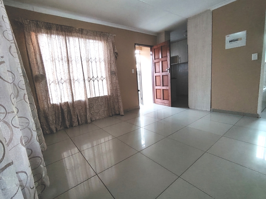 To Let 2 Bedroom Property for Rent in Elandspoort Gauteng