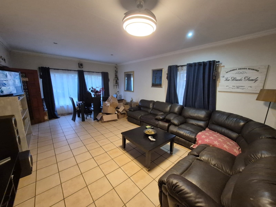 To Let 3 Bedroom Property for Rent in Moregloed Gauteng