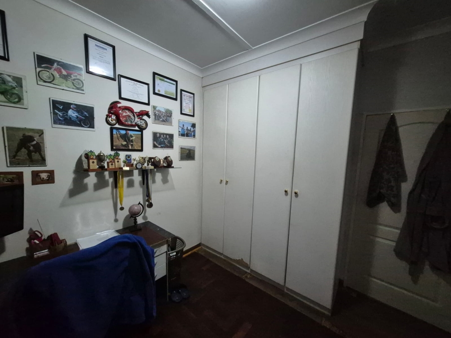 To Let 3 Bedroom Property for Rent in Moregloed Gauteng