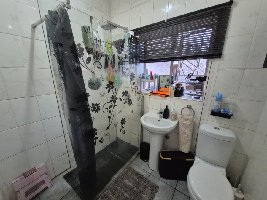 To Let 3 Bedroom Property for Rent in Moregloed Gauteng