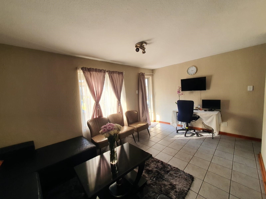 2 Bedroom Property for Sale in Meyersdal Gauteng