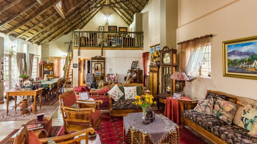 6 Bedroom Property for Sale in Protea Ridge Gauteng