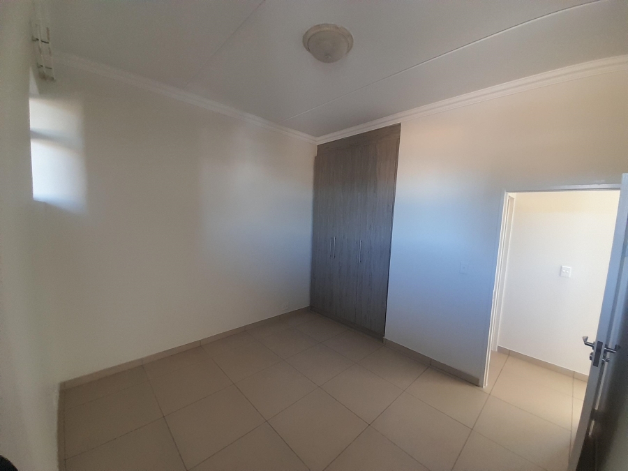 To Let 2 Bedroom Property for Rent in Ormonde Gauteng