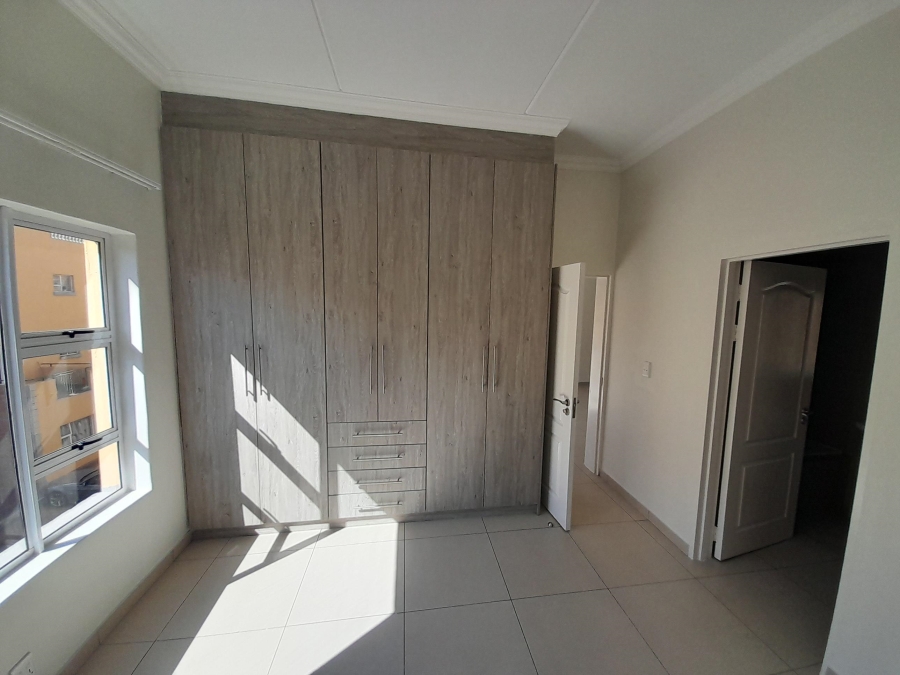 To Let 2 Bedroom Property for Rent in Ormonde Gauteng
