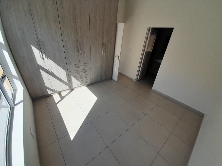 To Let 2 Bedroom Property for Rent in Ormonde Gauteng