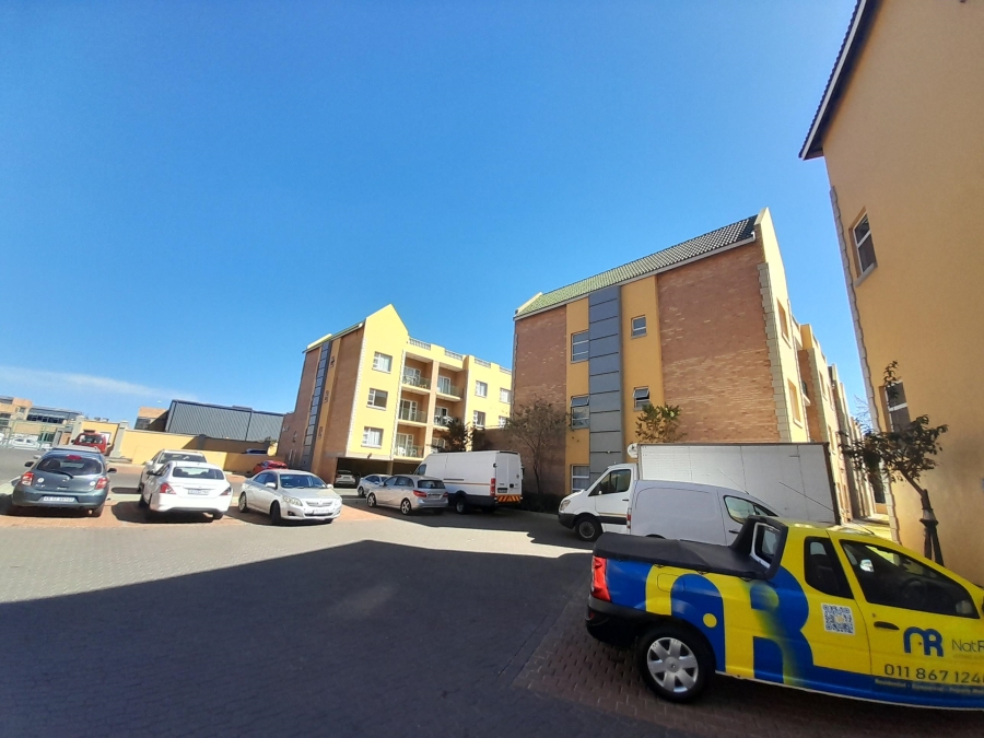 To Let 2 Bedroom Property for Rent in Ormonde Gauteng