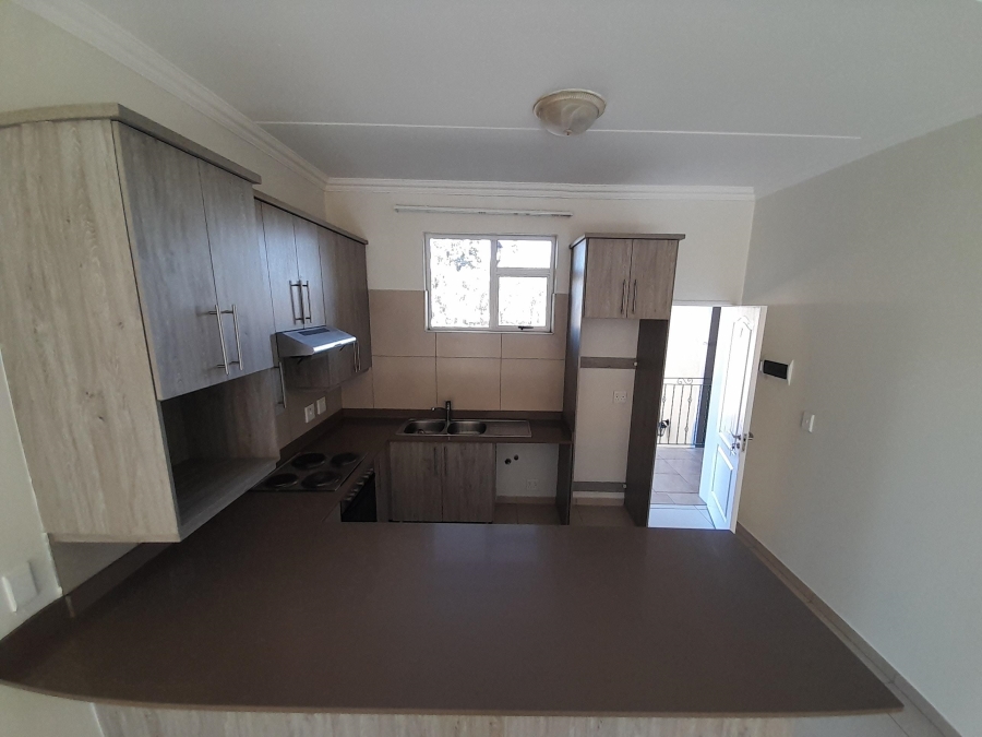 To Let 2 Bedroom Property for Rent in Ormonde Gauteng