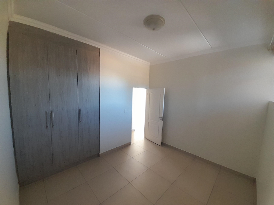 To Let 2 Bedroom Property for Rent in Ormonde Gauteng