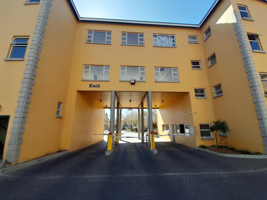 To Let 2 Bedroom Property for Rent in Ormonde Gauteng