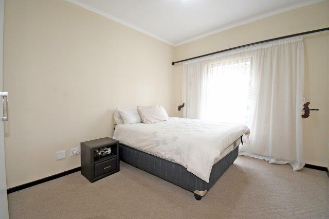 To Let 3 Bedroom Property for Rent in Jackal Creek Golf Estate Gauteng