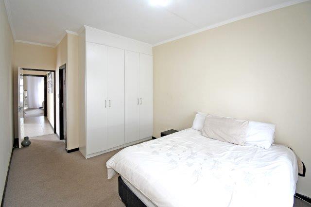 To Let 3 Bedroom Property for Rent in Jackal Creek Golf Estate Gauteng