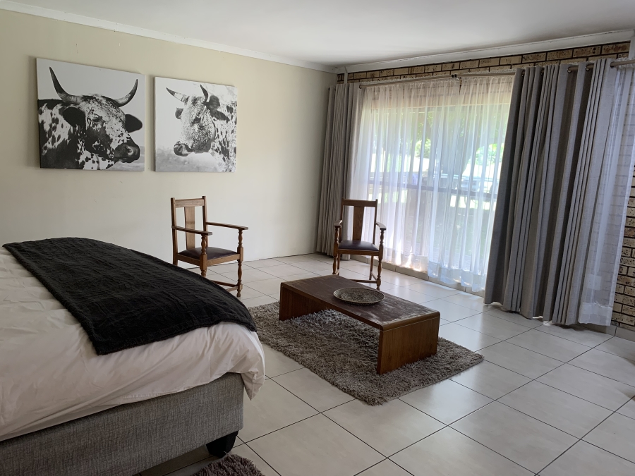 To Let 2 Bedroom Property for Rent in Sandhurst Gauteng