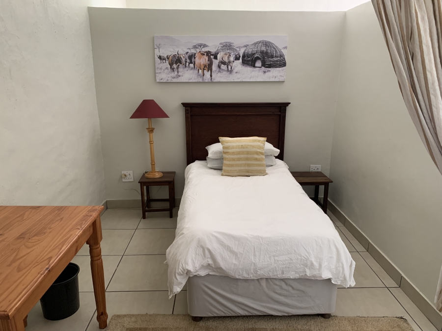 To Let 2 Bedroom Property for Rent in Sandhurst Gauteng