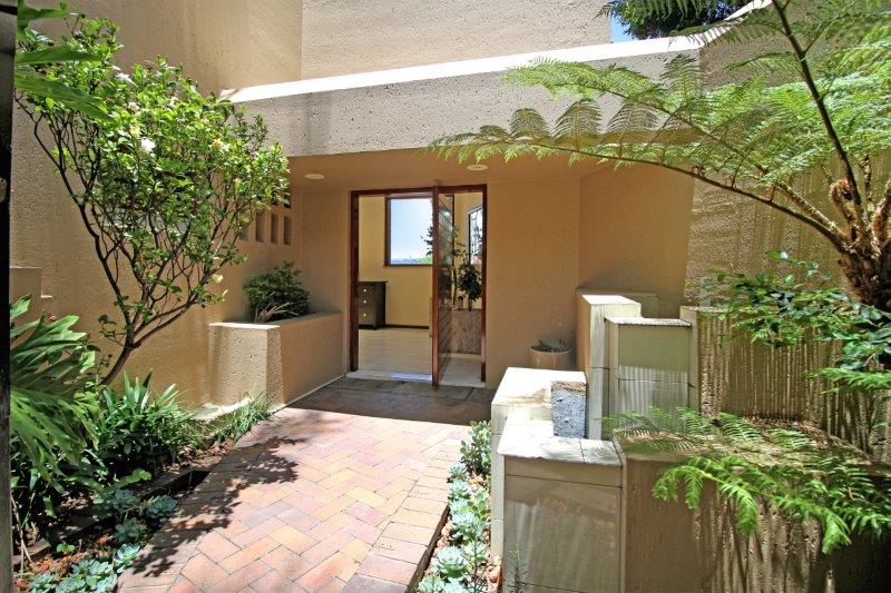 To Let 4 Bedroom Property for Rent in Victory Park Gauteng