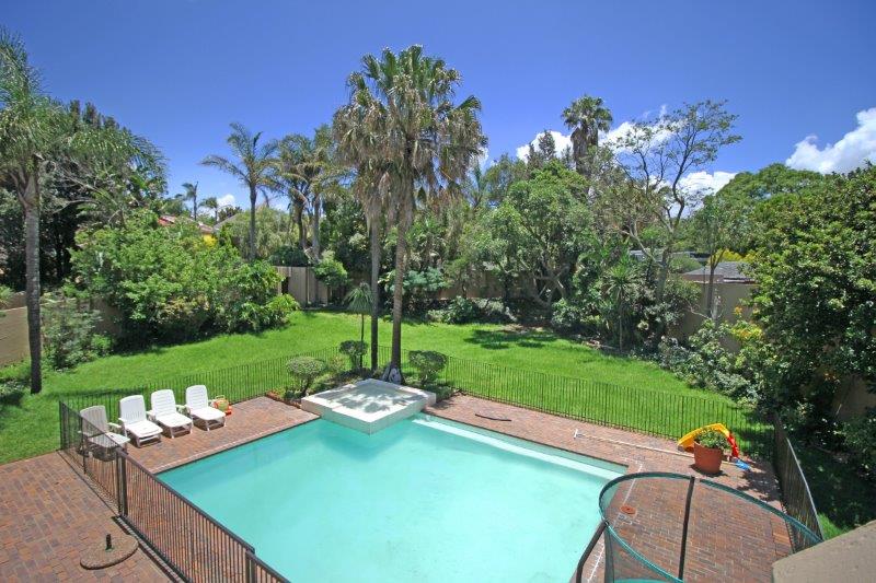 To Let 4 Bedroom Property for Rent in Victory Park Gauteng