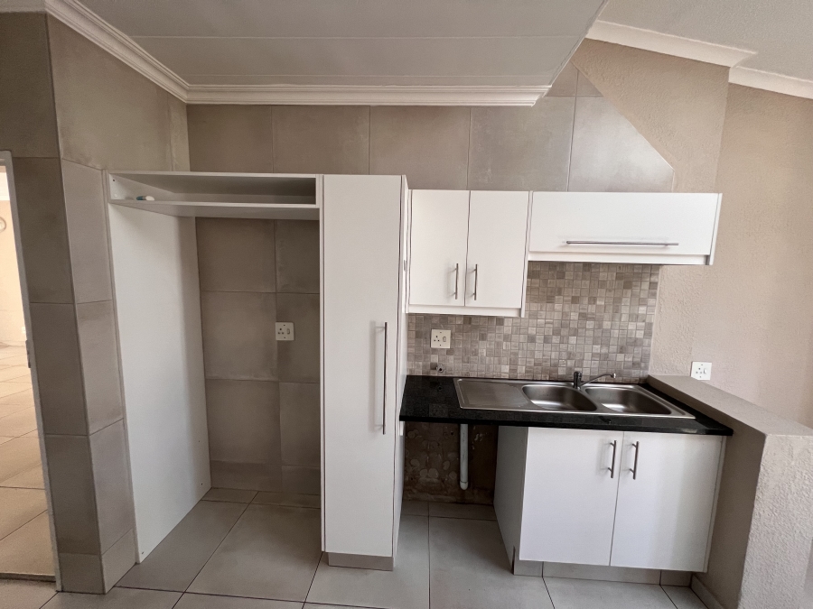 3 Bedroom Property for Sale in Oakdene Gauteng