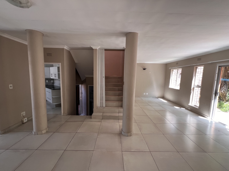 3 Bedroom Property for Sale in Oakdene Gauteng