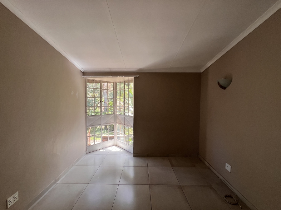 3 Bedroom Property for Sale in Oakdene Gauteng
