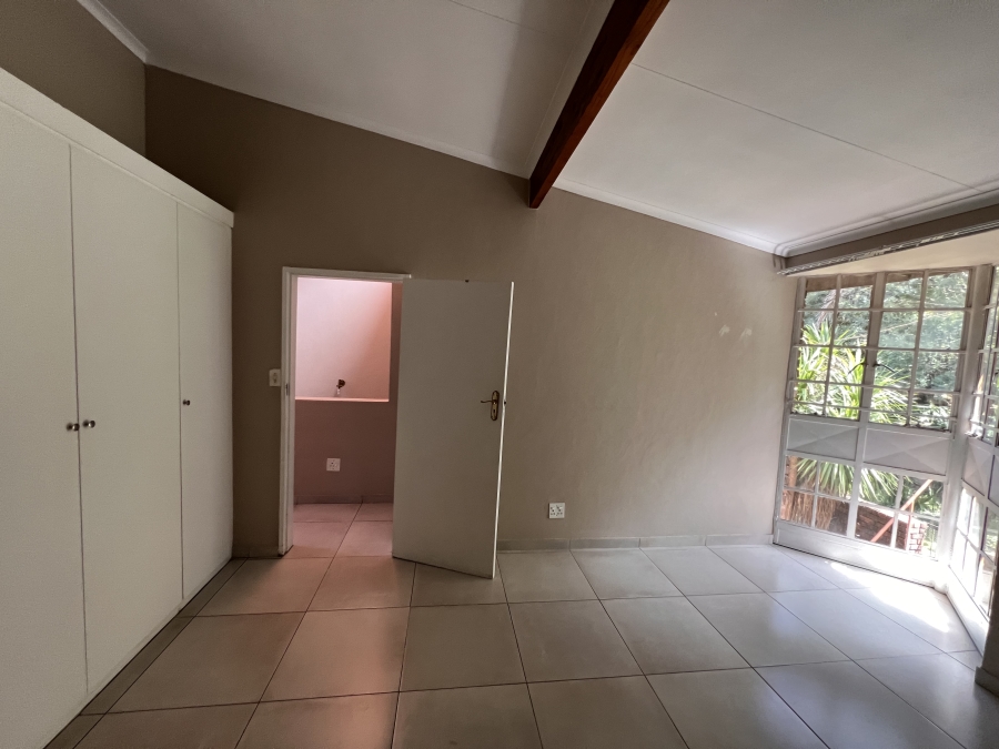 3 Bedroom Property for Sale in Oakdene Gauteng