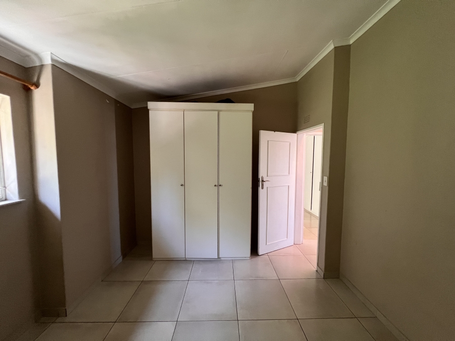 3 Bedroom Property for Sale in Oakdene Gauteng