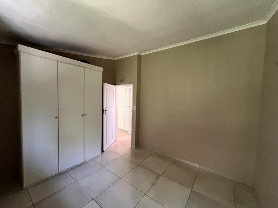 3 Bedroom Property for Sale in Oakdene Gauteng