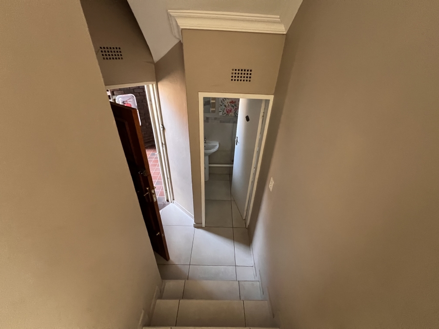 3 Bedroom Property for Sale in Oakdene Gauteng