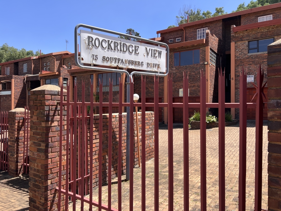 3 Bedroom Property for Sale in Oakdene Gauteng