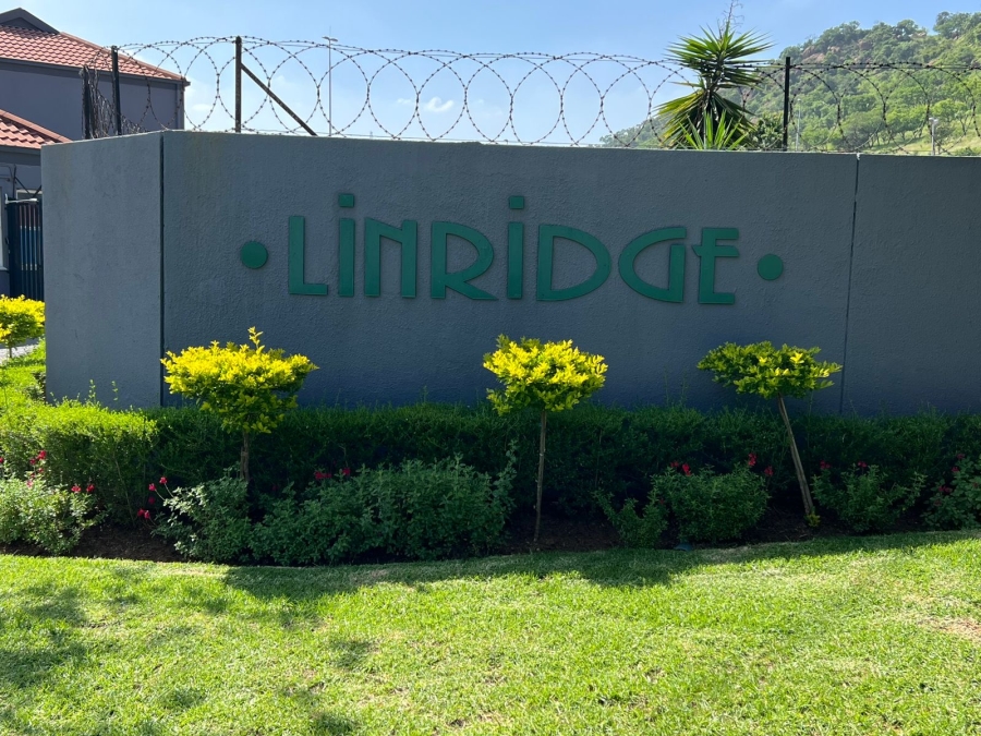 3 Bedroom Property for Sale in Linmeyer Gauteng