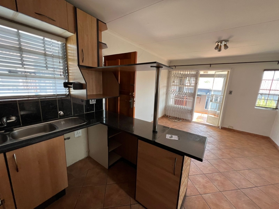 3 Bedroom Property for Sale in Linmeyer Gauteng