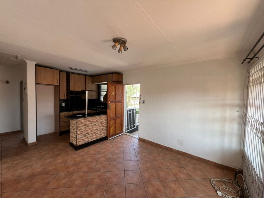 3 Bedroom Property for Sale in Linmeyer Gauteng