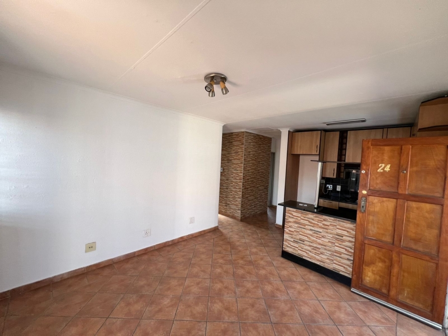 3 Bedroom Property for Sale in Linmeyer Gauteng
