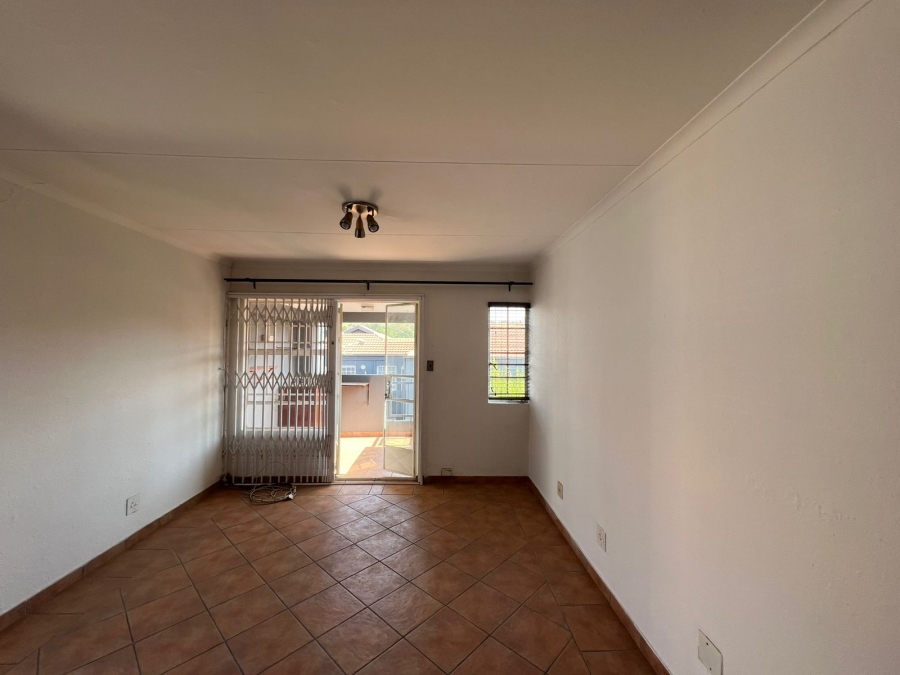 3 Bedroom Property for Sale in Linmeyer Gauteng