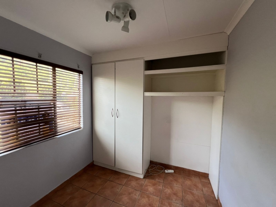 3 Bedroom Property for Sale in Linmeyer Gauteng