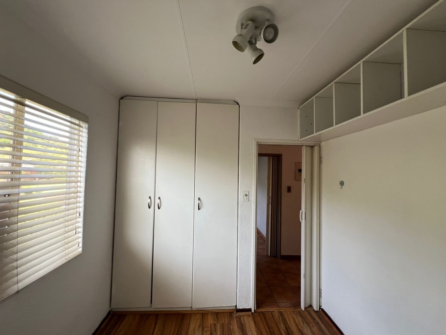 3 Bedroom Property for Sale in Linmeyer Gauteng