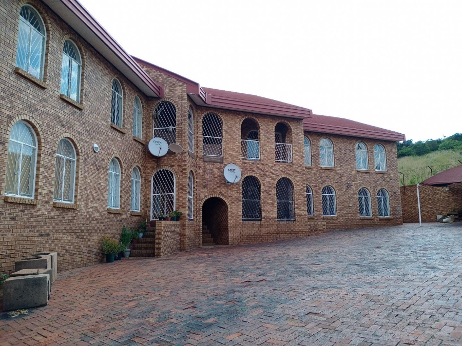 12 Bedroom Property for Sale in Laudium Ext 1 Gauteng