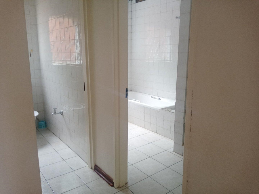 12 Bedroom Property for Sale in Laudium Ext 1 Gauteng