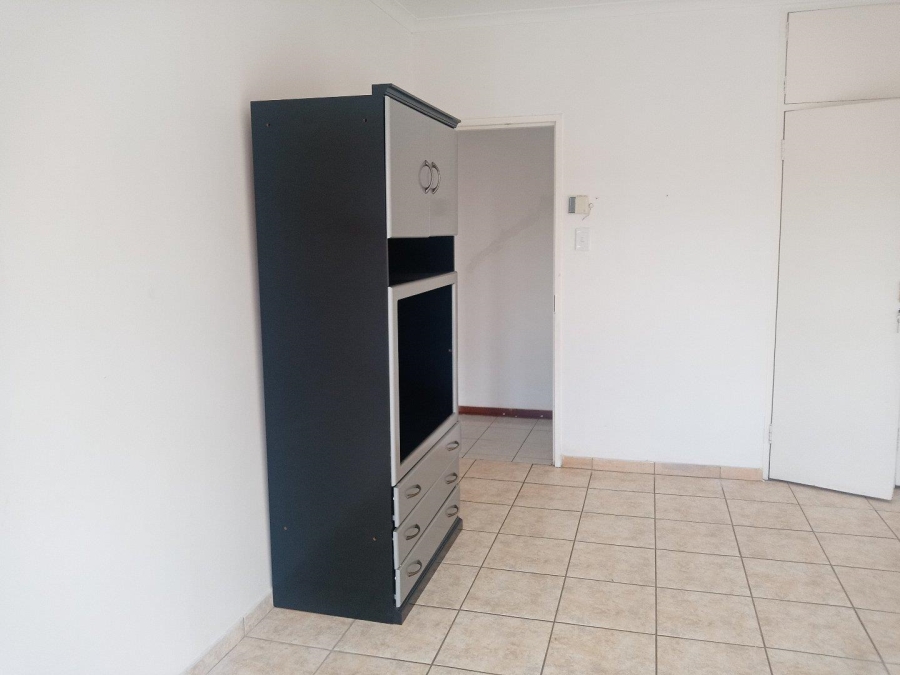 12 Bedroom Property for Sale in Laudium Ext 1 Gauteng