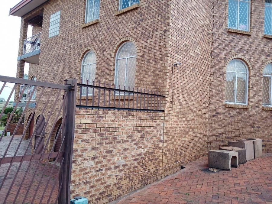 12 Bedroom Property for Sale in Laudium Ext 1 Gauteng