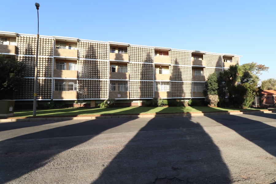 To Let 2 Bedroom Property for Rent in Edleen Gauteng