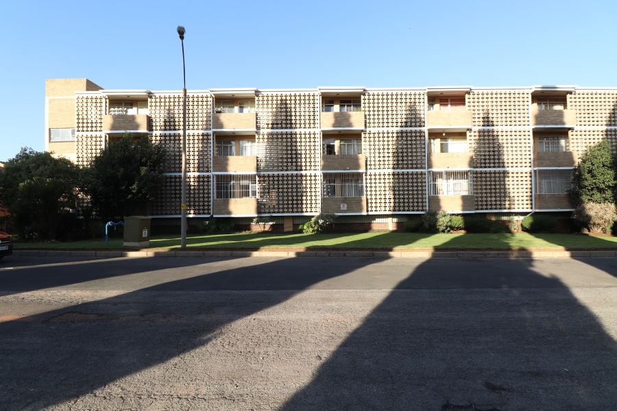 To Let 2 Bedroom Property for Rent in Edleen Gauteng