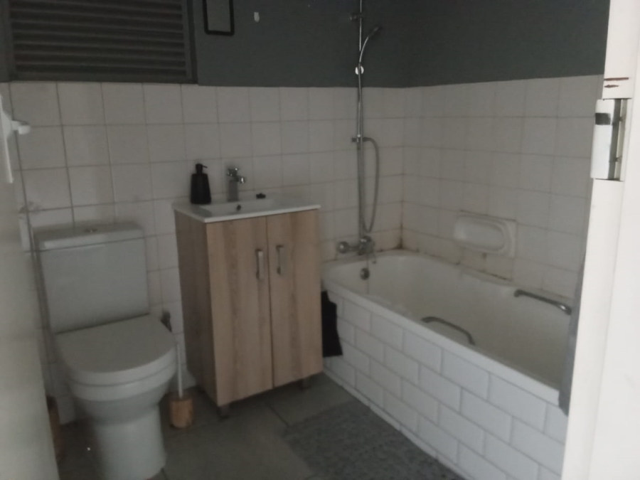 1 Bedroom Property for Sale in Hatfield Gauteng