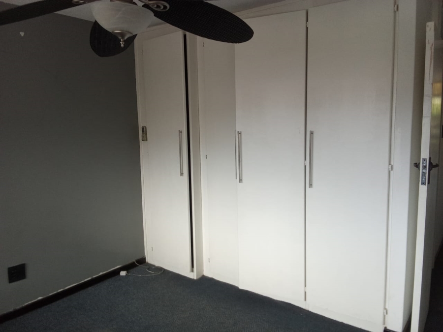 1 Bedroom Property for Sale in Hatfield Gauteng