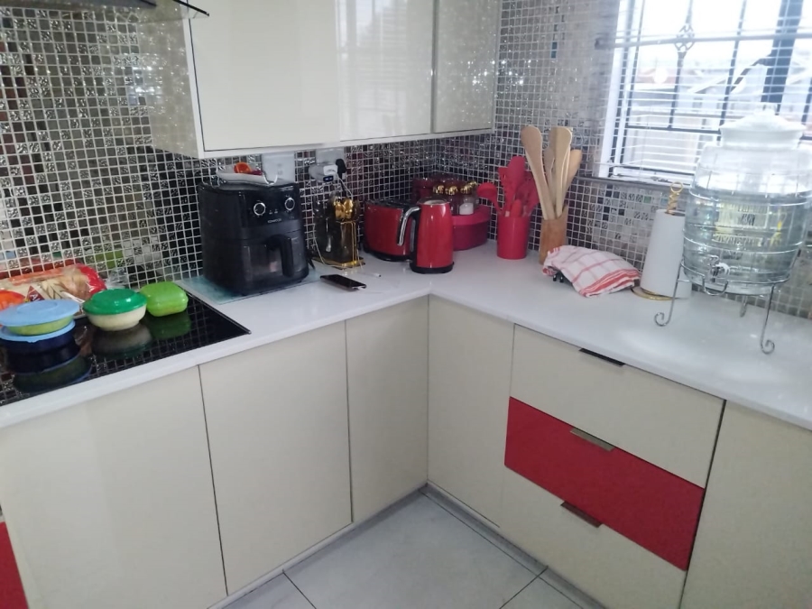 2 Bedroom Property for Sale in Birch Acres Gauteng